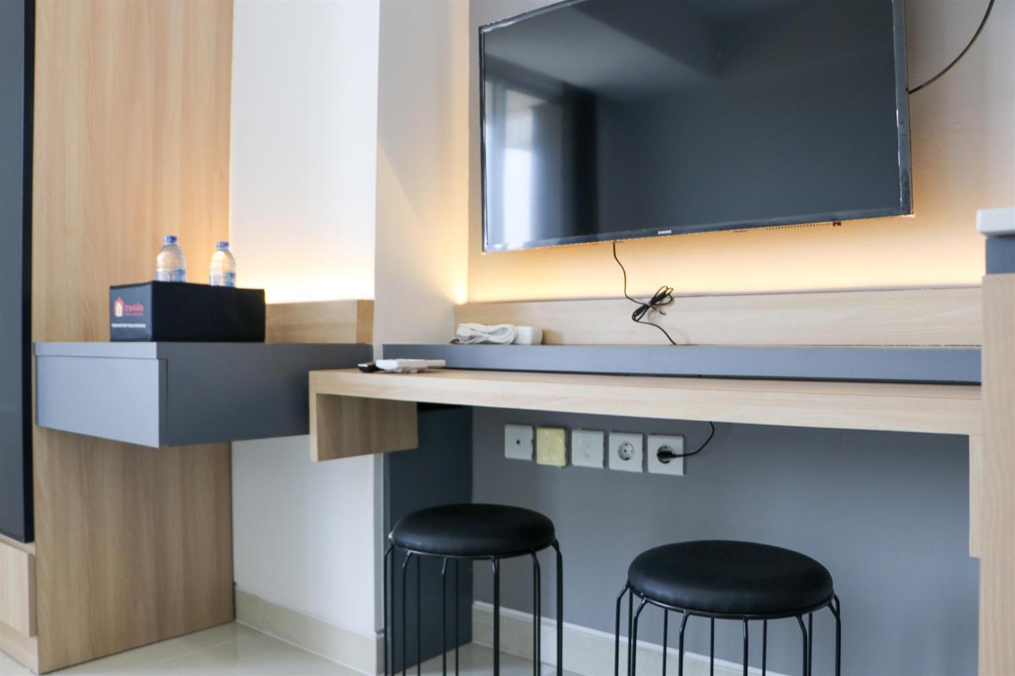 Good And Comfy West Vista By Travelio Apartment